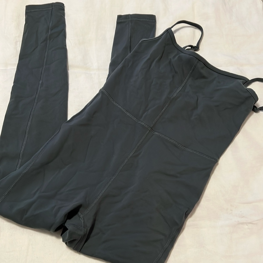 Aritzia Wilfred onesie green